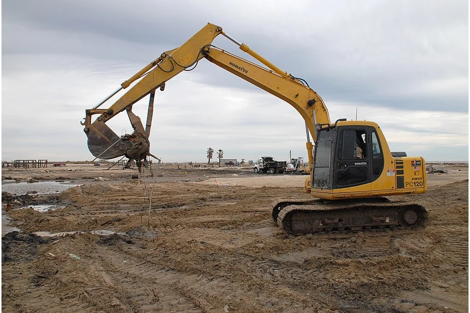 Excavator (360) 12 t — photo of a Komatsu PC120-6