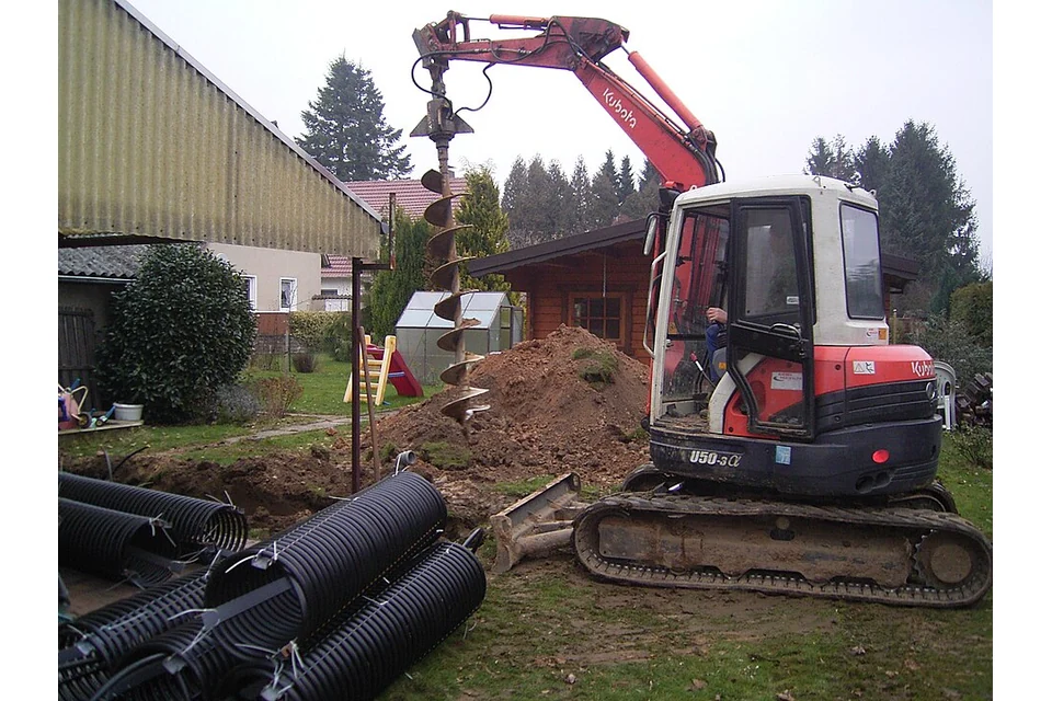 Mini digger 5 t — photo of a Kubota U50-3α