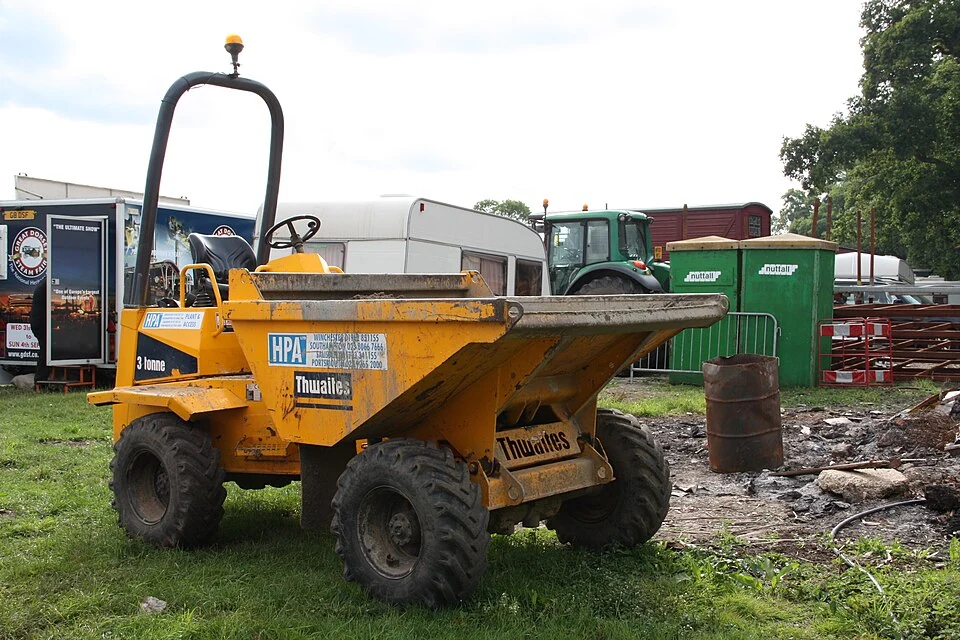 Site dumper 3 t — photo of a Thwaites 3 Tonne