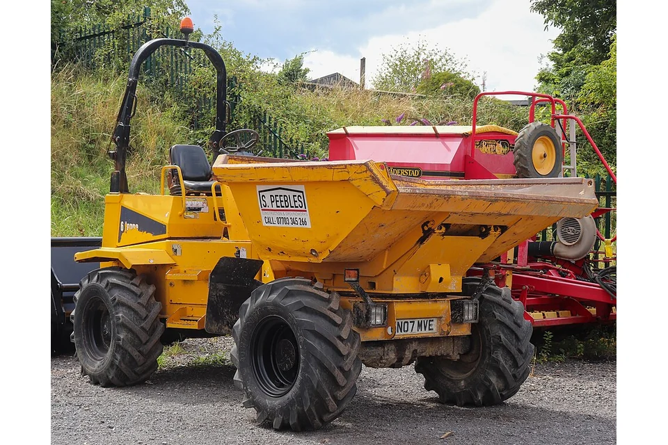 Site dumper 6 t — photo of a Thwaites 6 Tonne