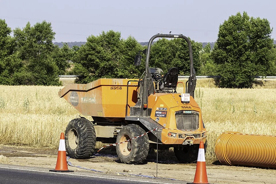 Site dumper 10 t and over — photo of a AUSA D1001APG