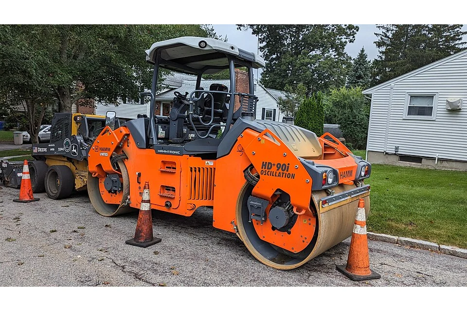 Ride-on tandem roller 9 to 10 t (170 cm) — photo of a HAMM HD+ 90i Oscillation (VO)