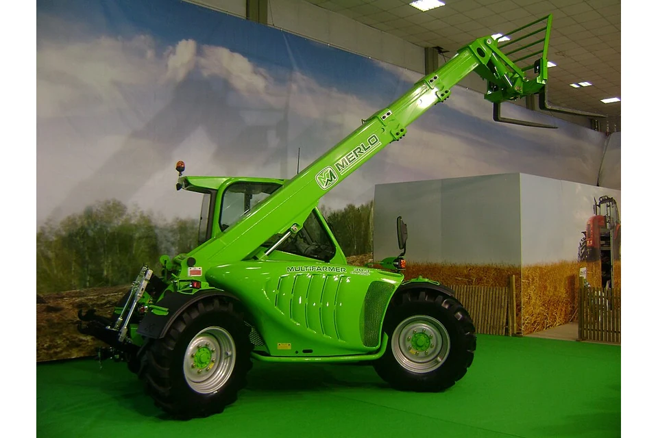 Telehandler 9 m — photo of a Merlo Multifarmer MF30.9 Classic2