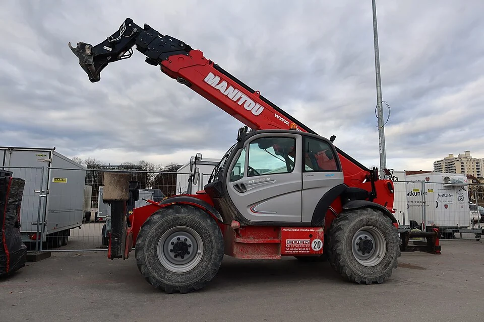 Telehandler 17 to 18 m — photo of a Manitou MT1840 HA
