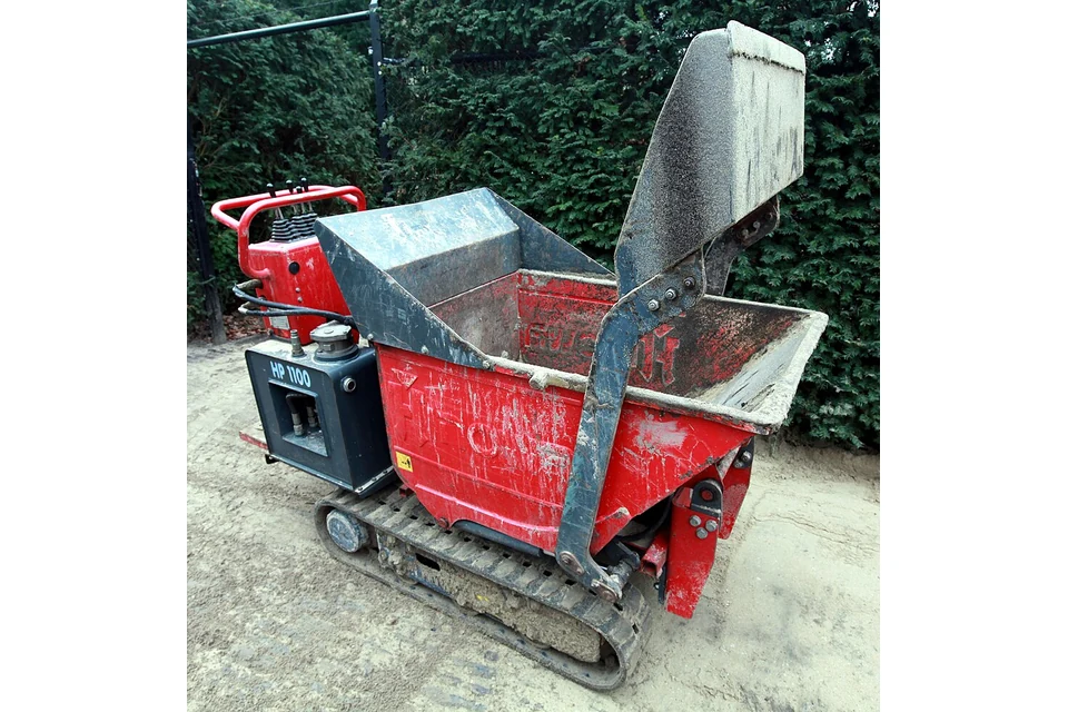Tracked dumper 1,000 kg — photo of a Hinowa HP1100