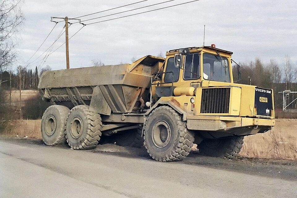 Articulated dump truck, example machine