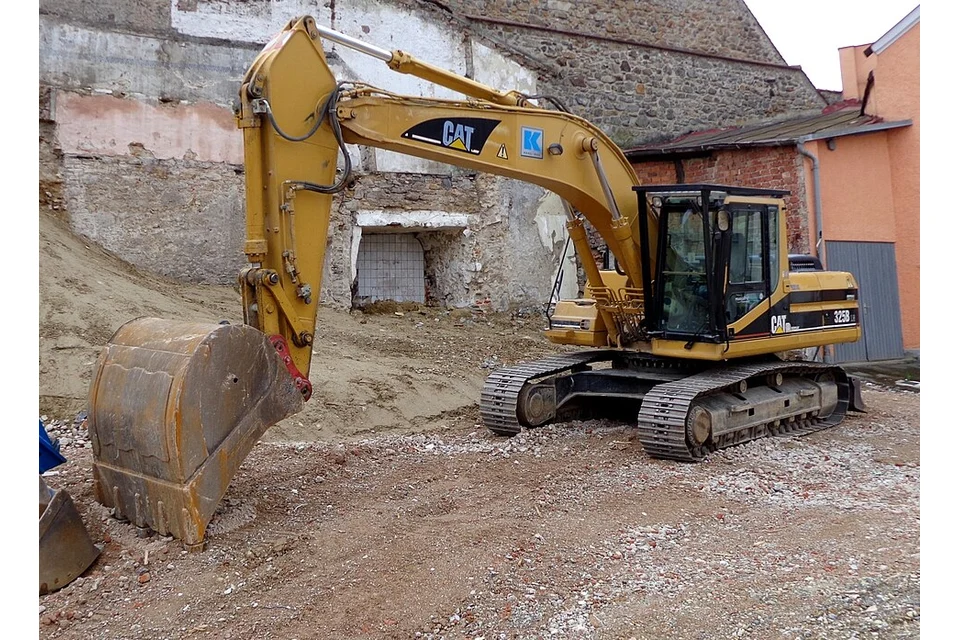 Excavator (360), example machine