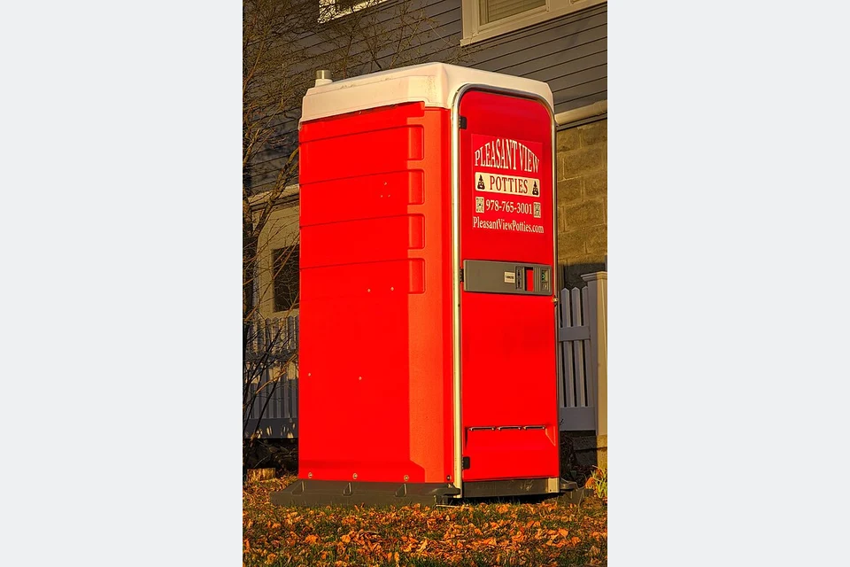 Portable toilet, example machine