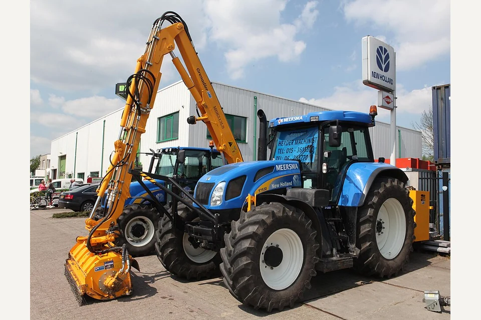 Tractor, example machine