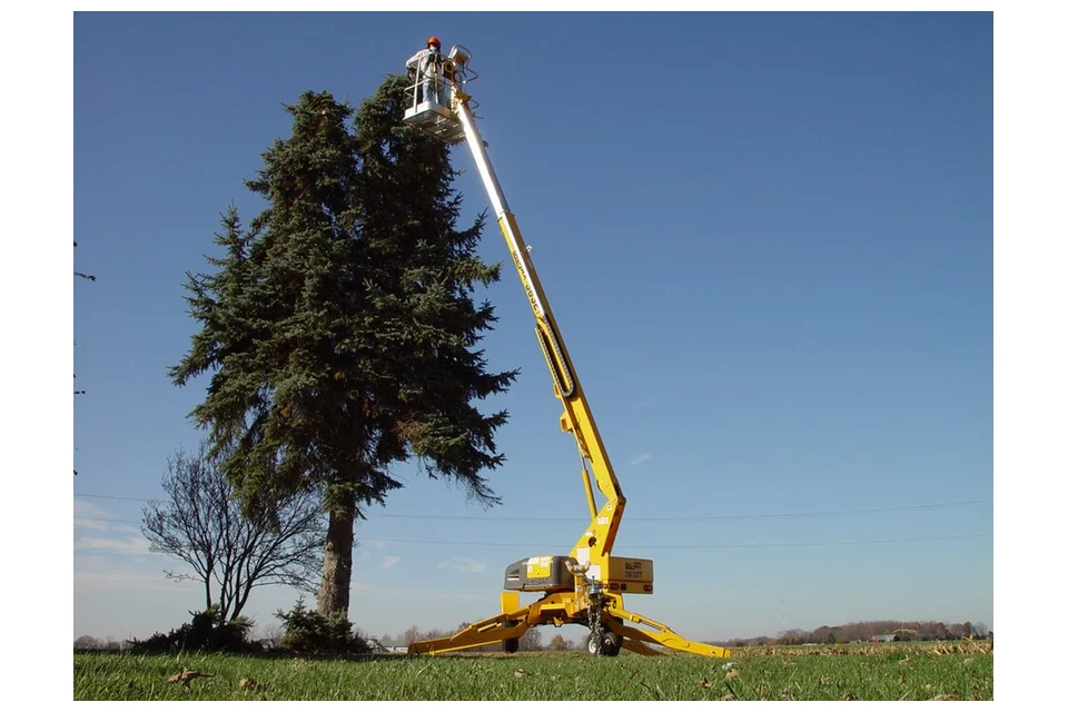 Trailer-mounted cherry picker, example machine